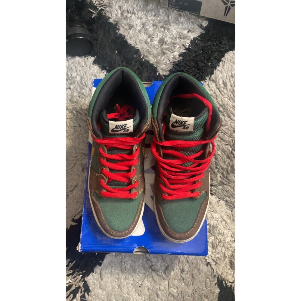 Size 9 - Nike SB Dunk Mid Pro Patagonia - Picture 3 of 5